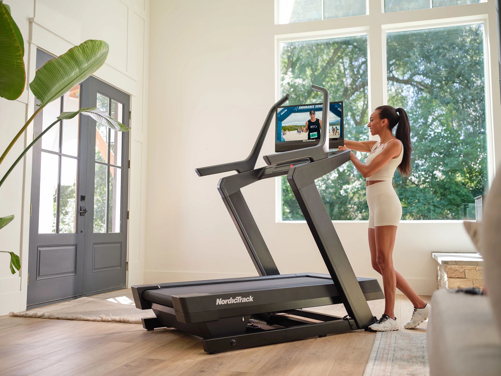 Traka za trčanje NordicTrack X24 - incline trainer